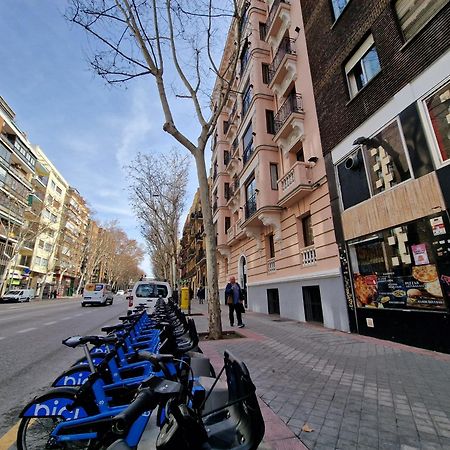 Reina Cristina, 3 Dormitorios Individuales En Atocha-Retiro Мадрид Екстериор снимка