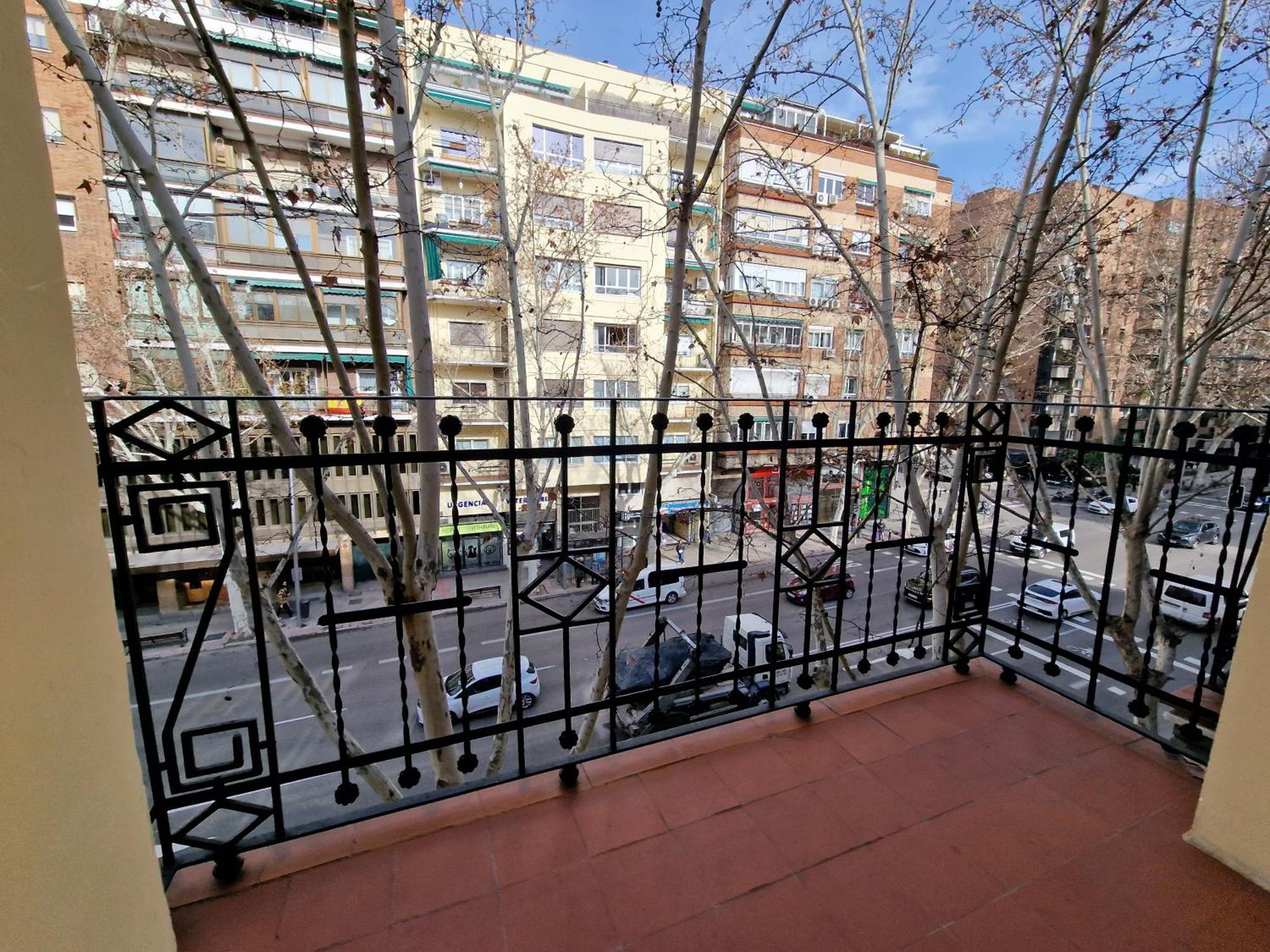 Reina Cristina, 3 Dormitorios Individuales En Atocha-Retiro Мадрид Екстериор снимка